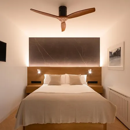 Apartment Carrera De La Virgen Boutique